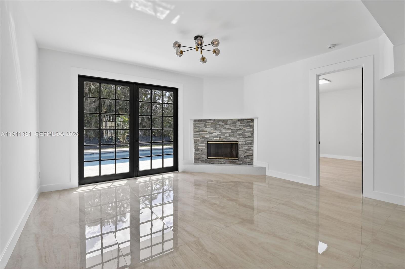 BROOKS ESTATES-PLANTATION - Residential