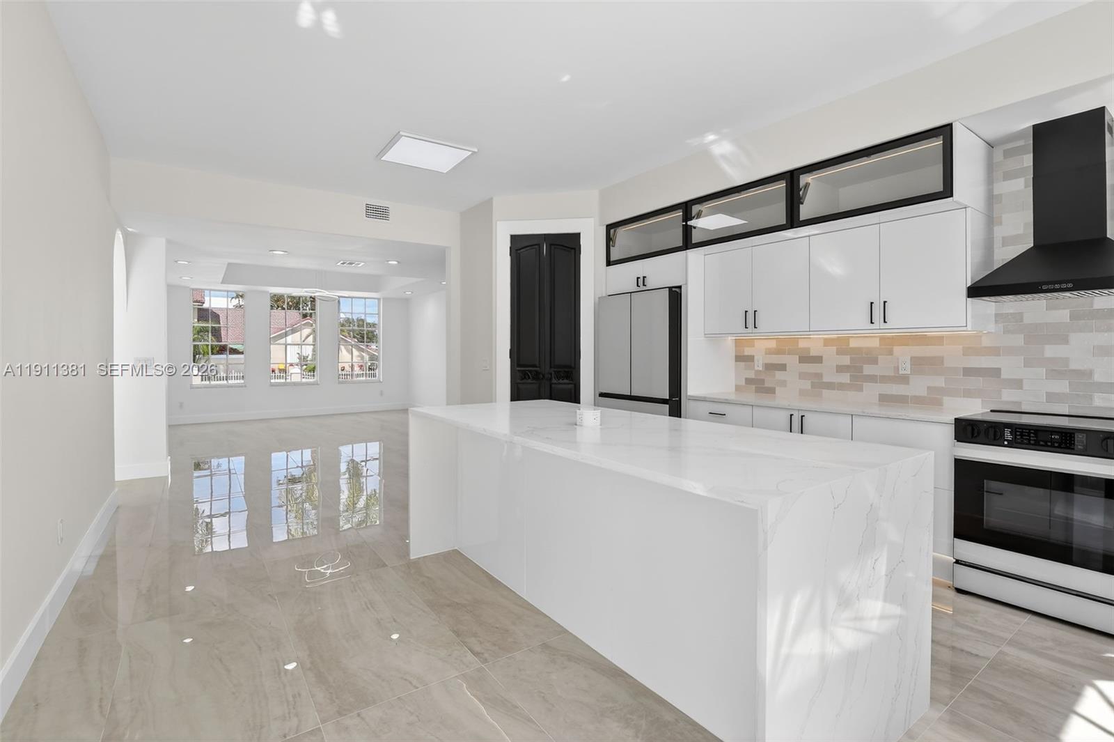 BROOKS ESTATES-PLANTATION - Residential