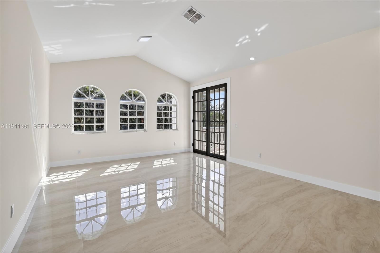 BROOKS ESTATES-PLANTATION - Residential