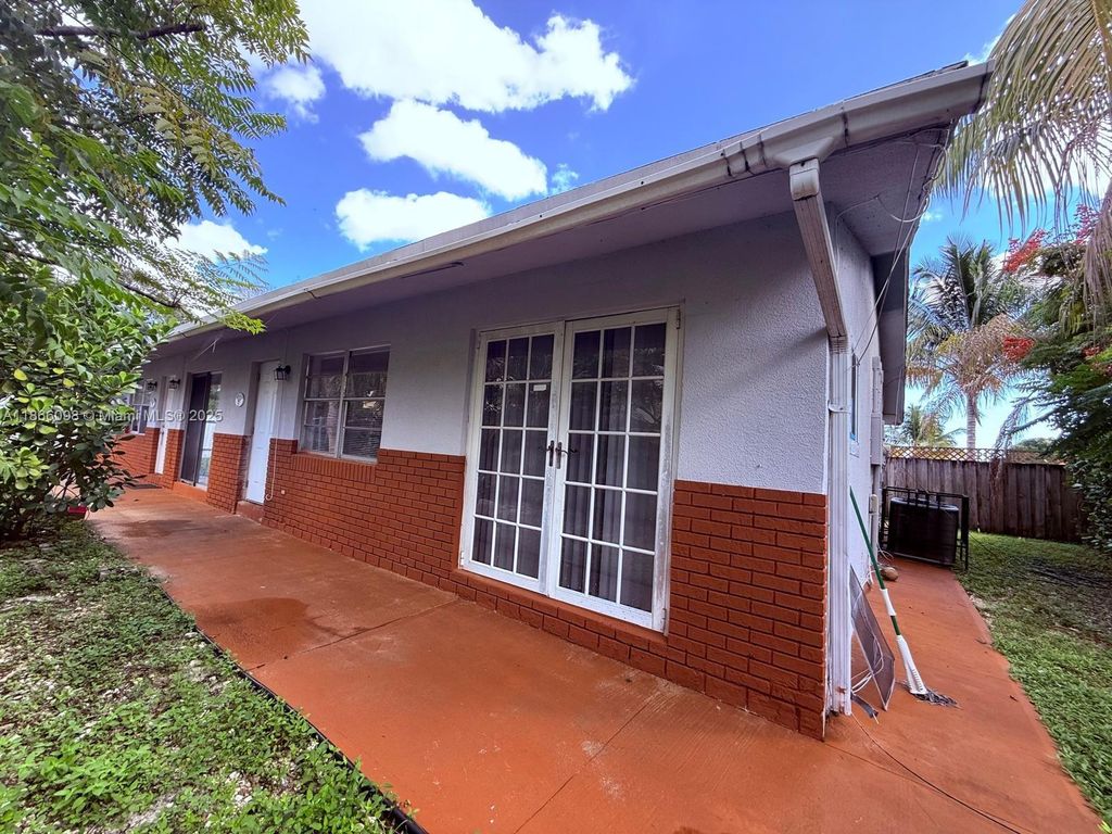 Photo of 2560 Riverland Dr #F2, Fort Lauderdale, FL 33312 (MLS # A11866098)