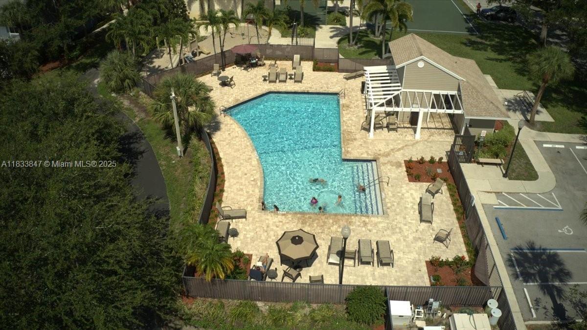 FAIRFIELD AT BOCA 4 OF CE - Residential