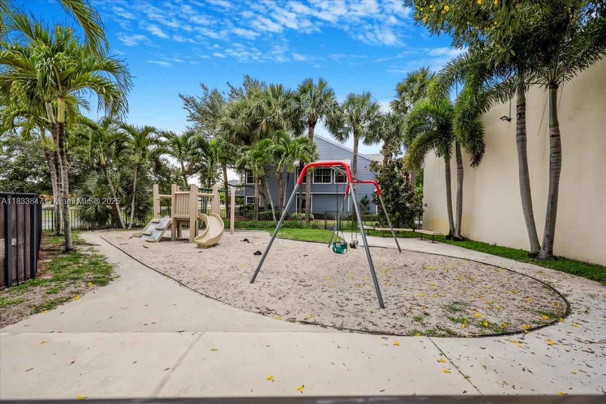 FAIRFIELD AT BOCA 4 OF CE - Residential