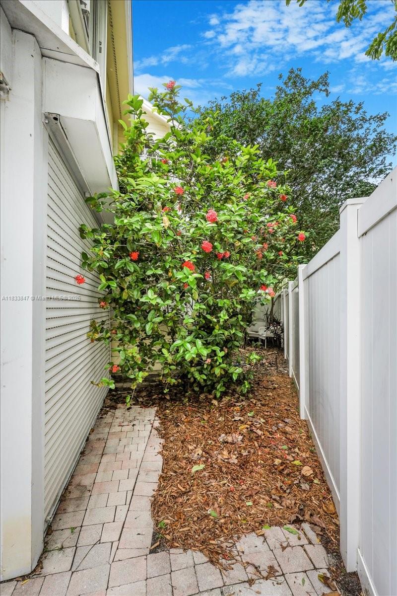 FAIRFIELD AT BOCA 4 OF CE - Residential