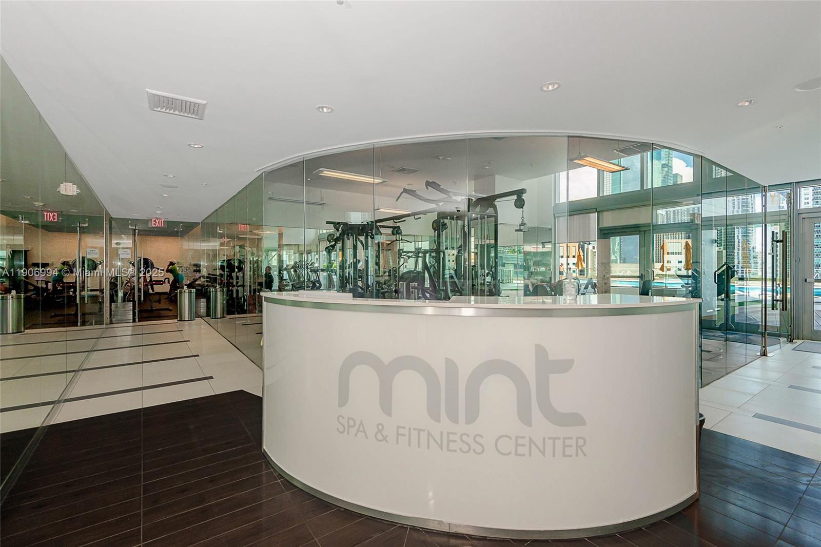 MINT CONDO - Residential