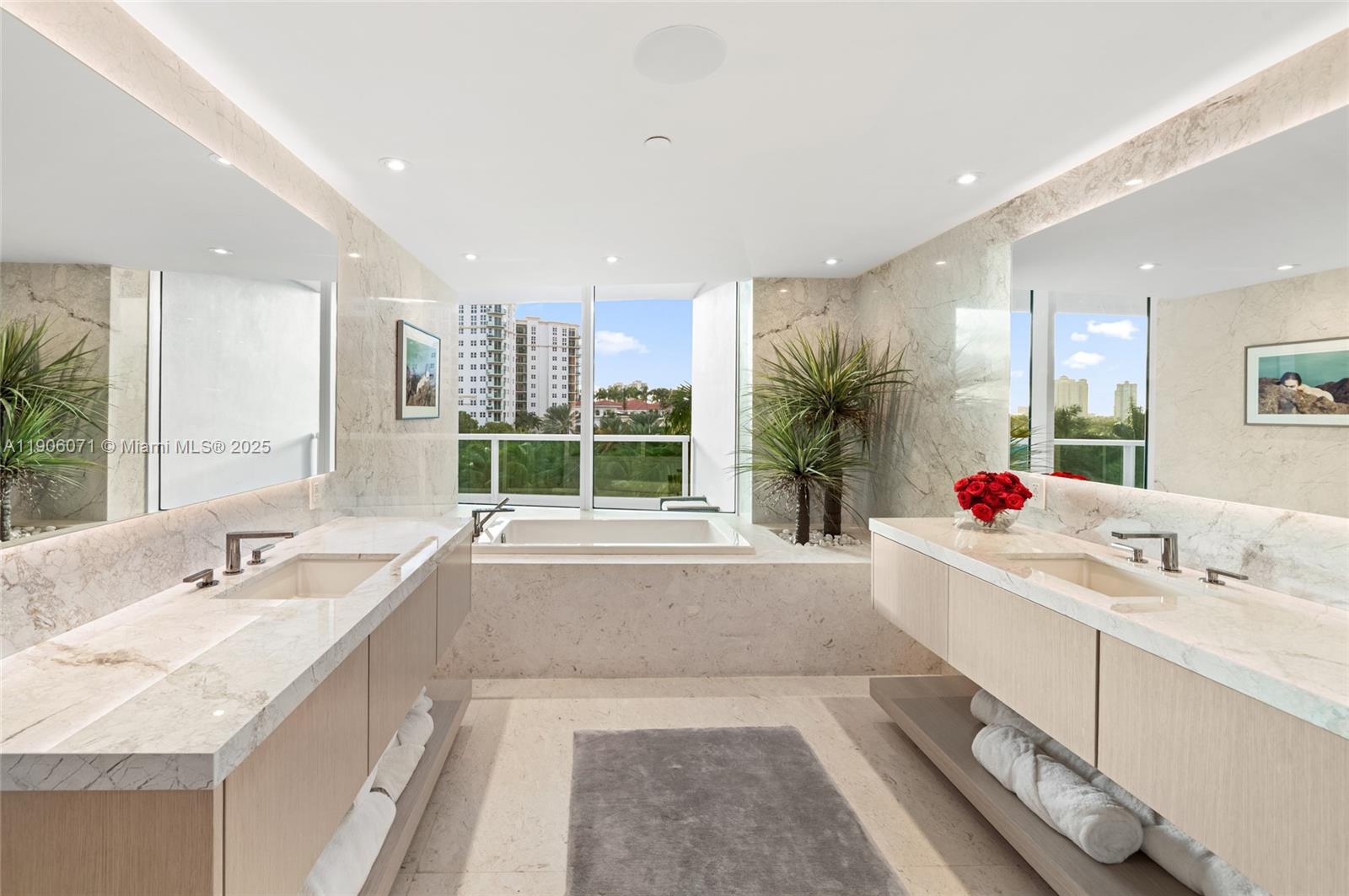 TOWERS OF PORTO VITA-SOUT - Residential