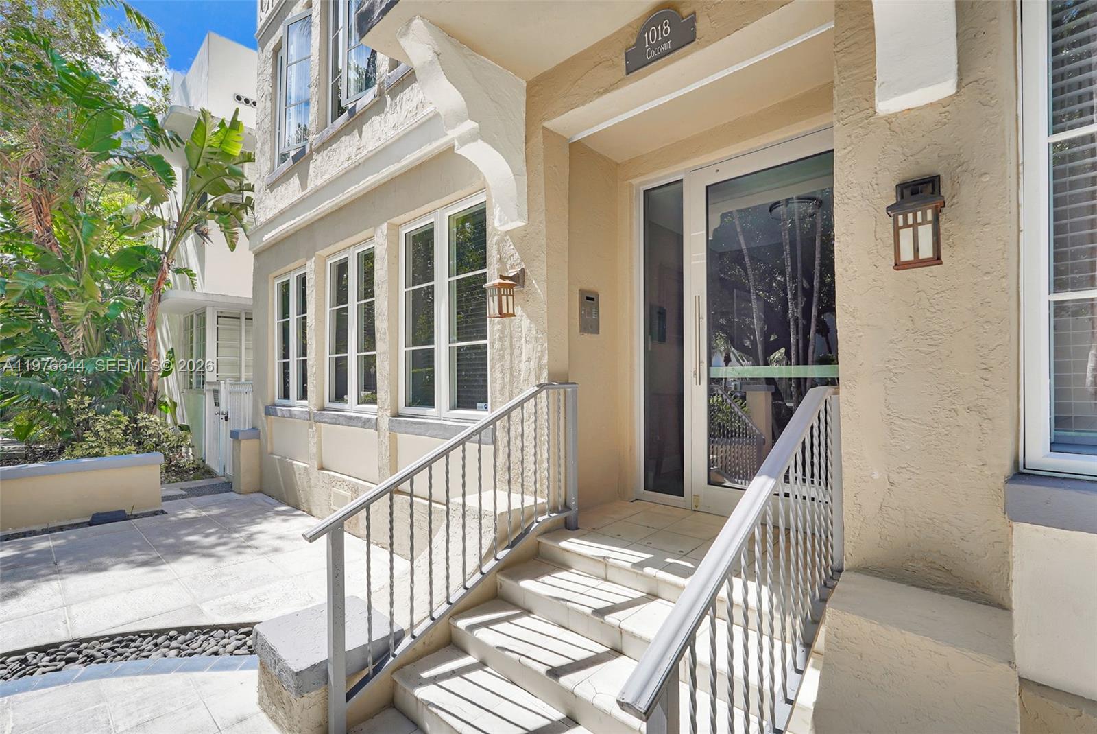 THE COCONUT OF SOUTH BEACh - Residential