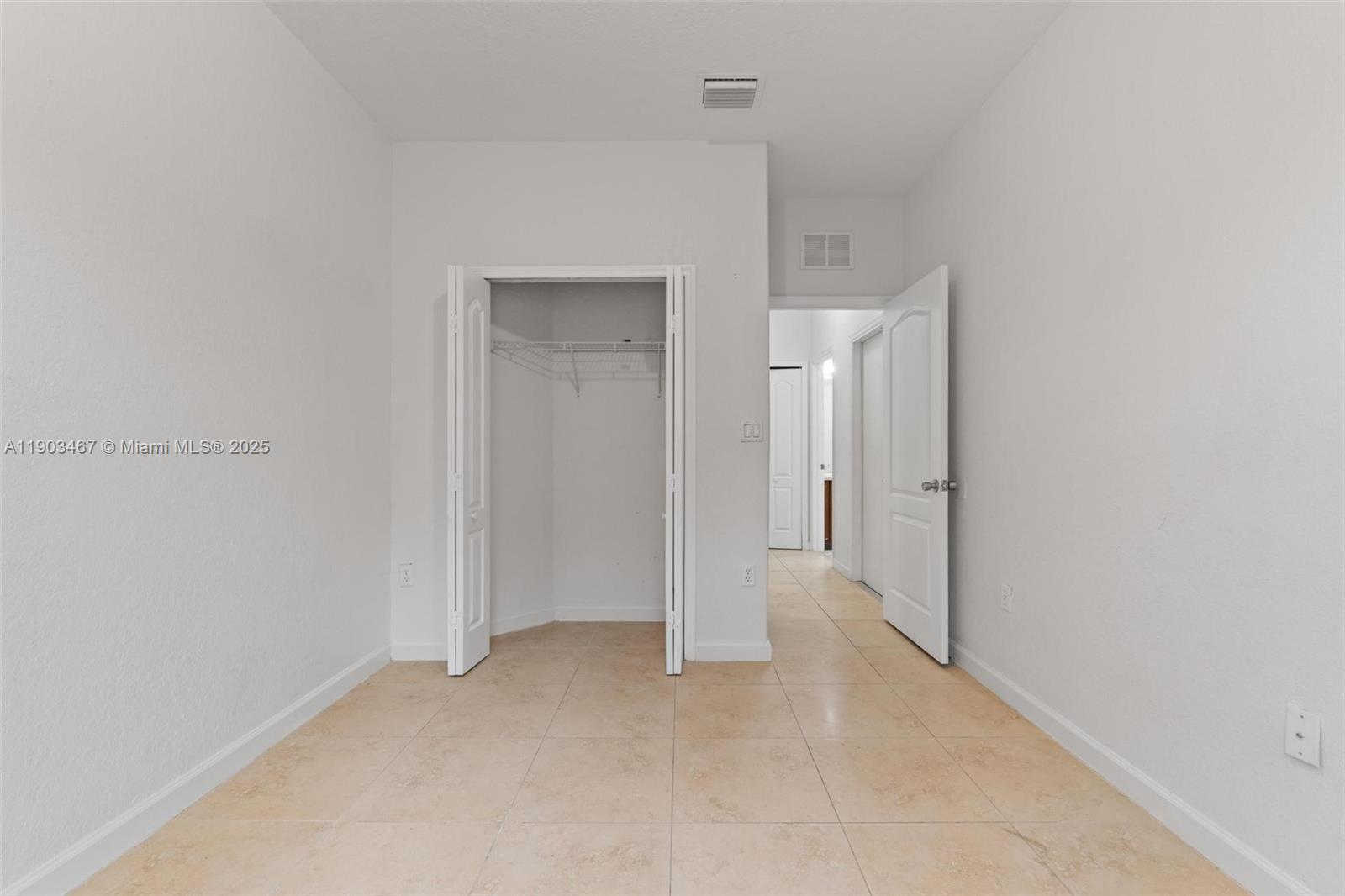 ISLANDS AT DORAL NORTHWES - Residential Lease