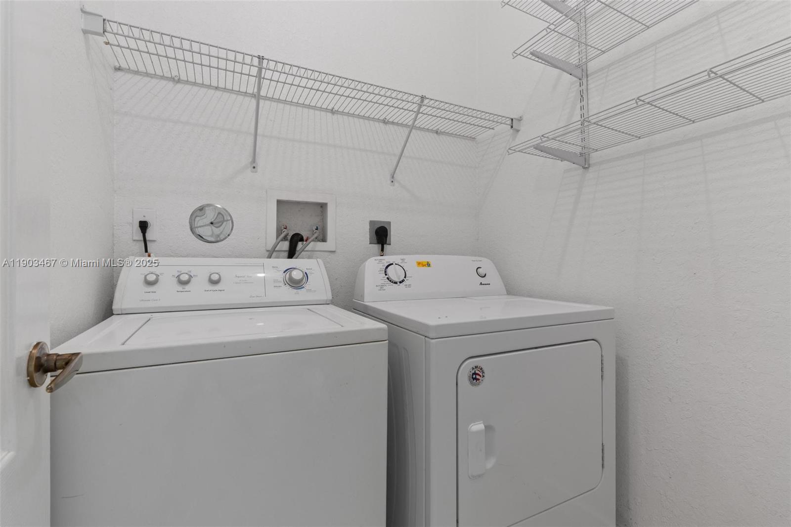 ISLANDS AT DORAL NORTHWES - Residential Lease