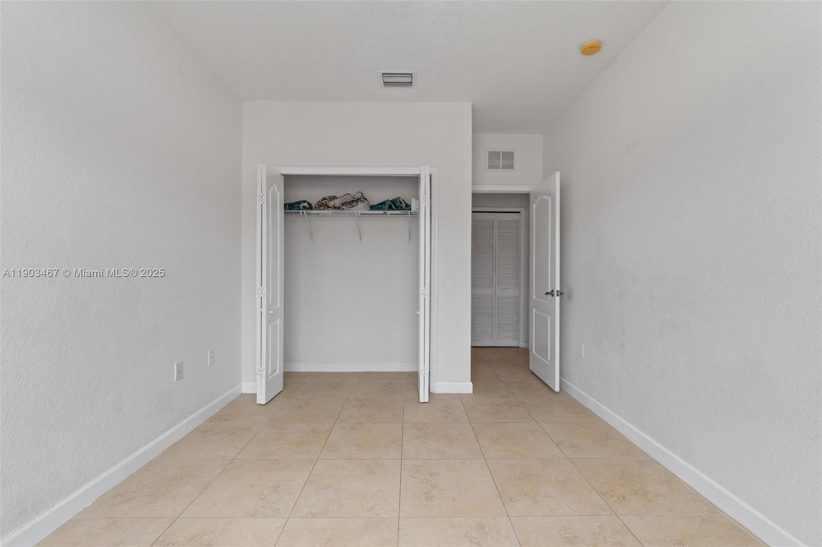 ISLANDS AT DORAL NORTHWES - Residential Lease