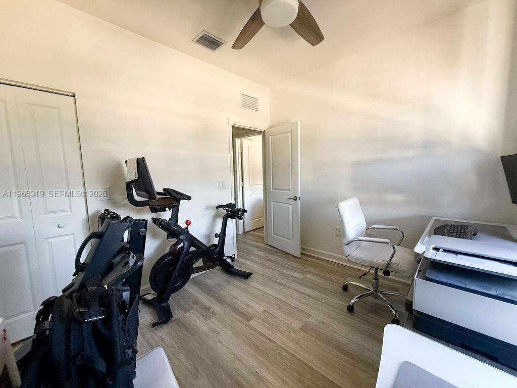 VIA VENTURA NEIGHBORHOOD - Residential