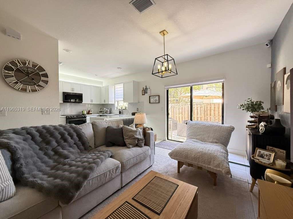 VIA VENTURA NEIGHBORHOOD - Residential