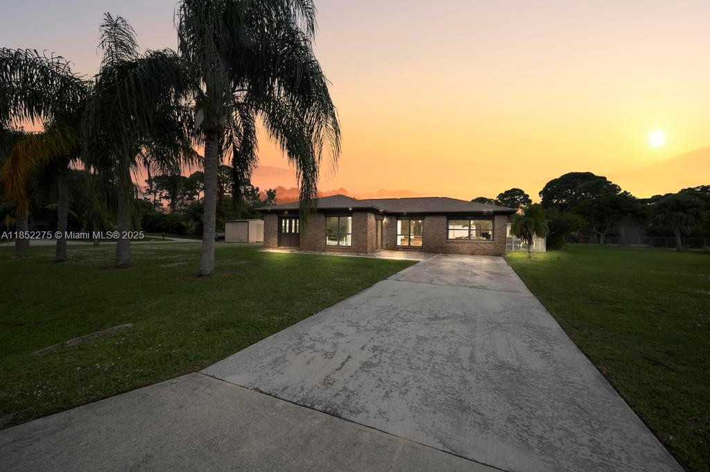 INDIAN RIVER ESTATES UNIT - Residential Lease