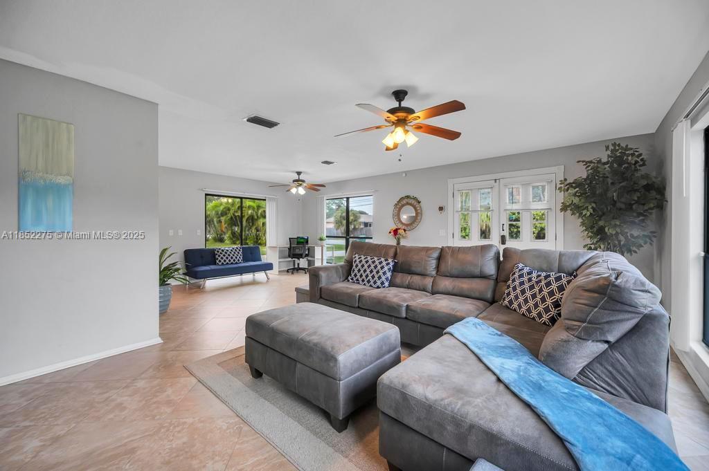 INDIAN RIVER ESTATES UNIT - Residential Lease