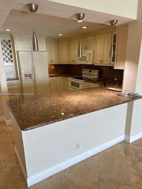 View photos, virtual tours, details... 2625 Collins Ave 1507