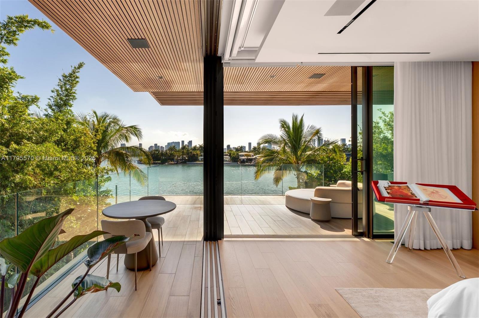 DI LIDO ISLAND - Residential