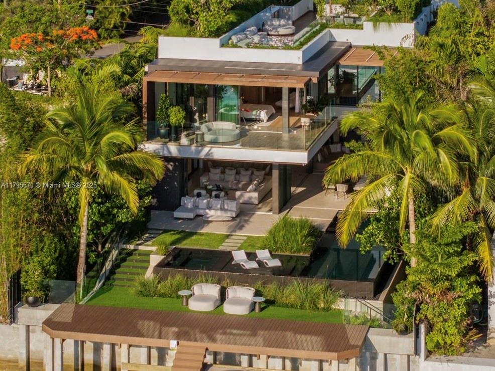 Property for Sale at 220 W Dilido Dr, Miami Beach, Miami-Dade County, Florida - Bedrooms: 5 
Bathrooms: 7  - $29,500,000