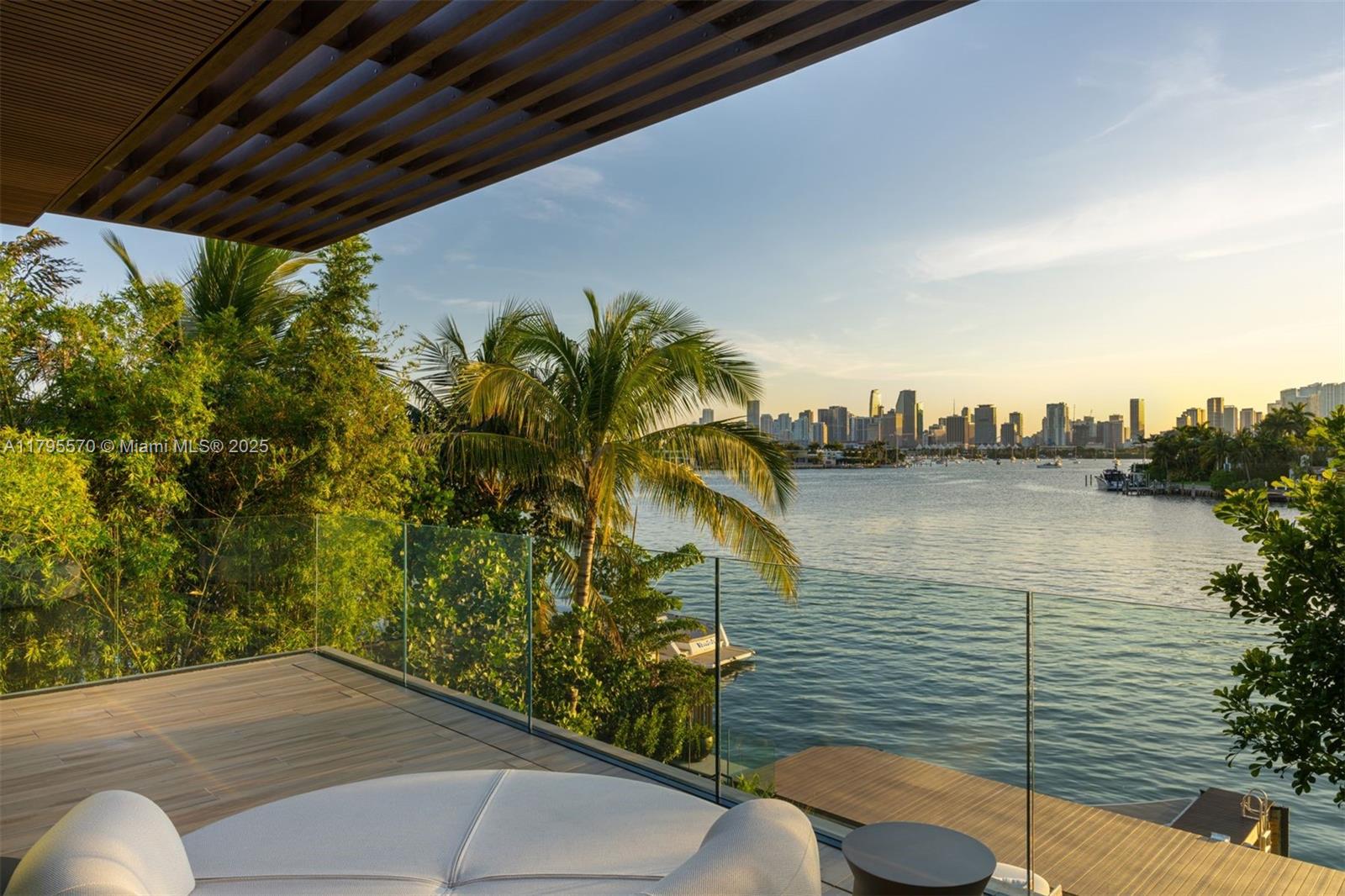 DI LIDO ISLAND - Residential
