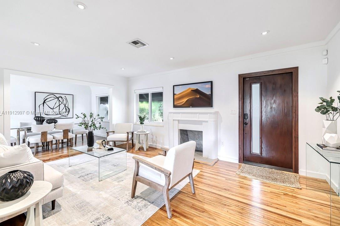 DUNNINGS MIAMI SHORES EXT - Residential