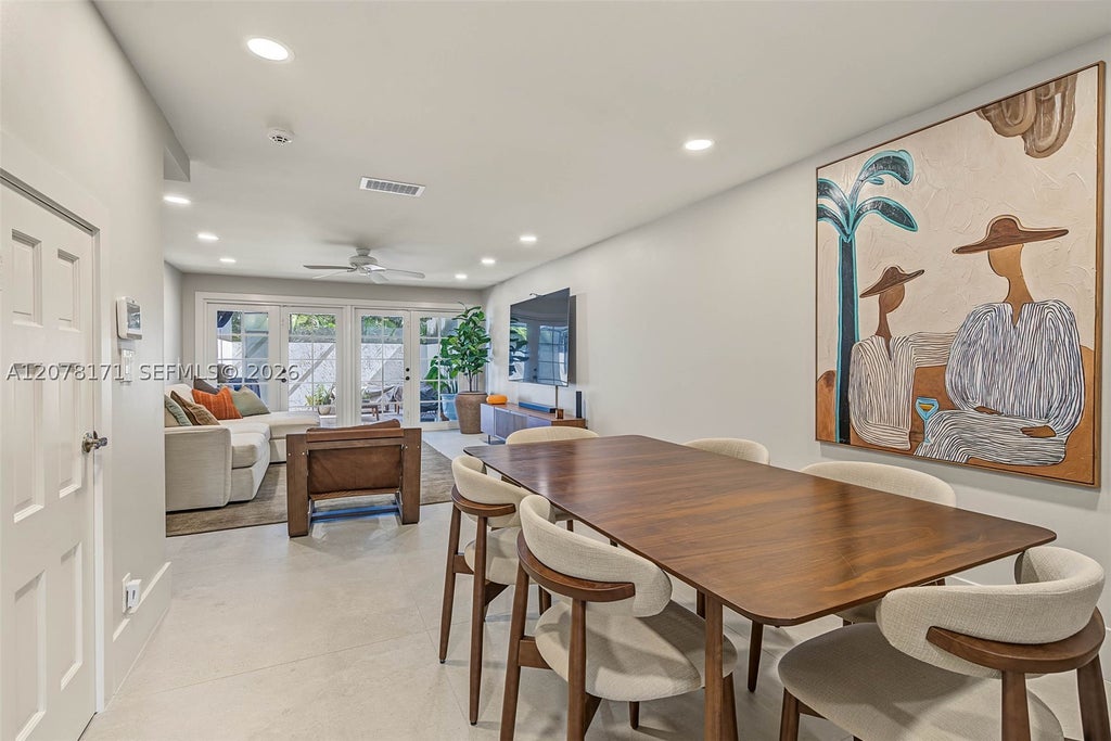 Photo of 825 SE 2nd St #825, Fort Lauderdale, FL 33301 (MLS # A12078171)