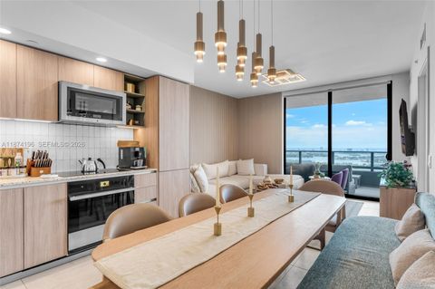 159 NE 6th St 4016 Miami FL 33132