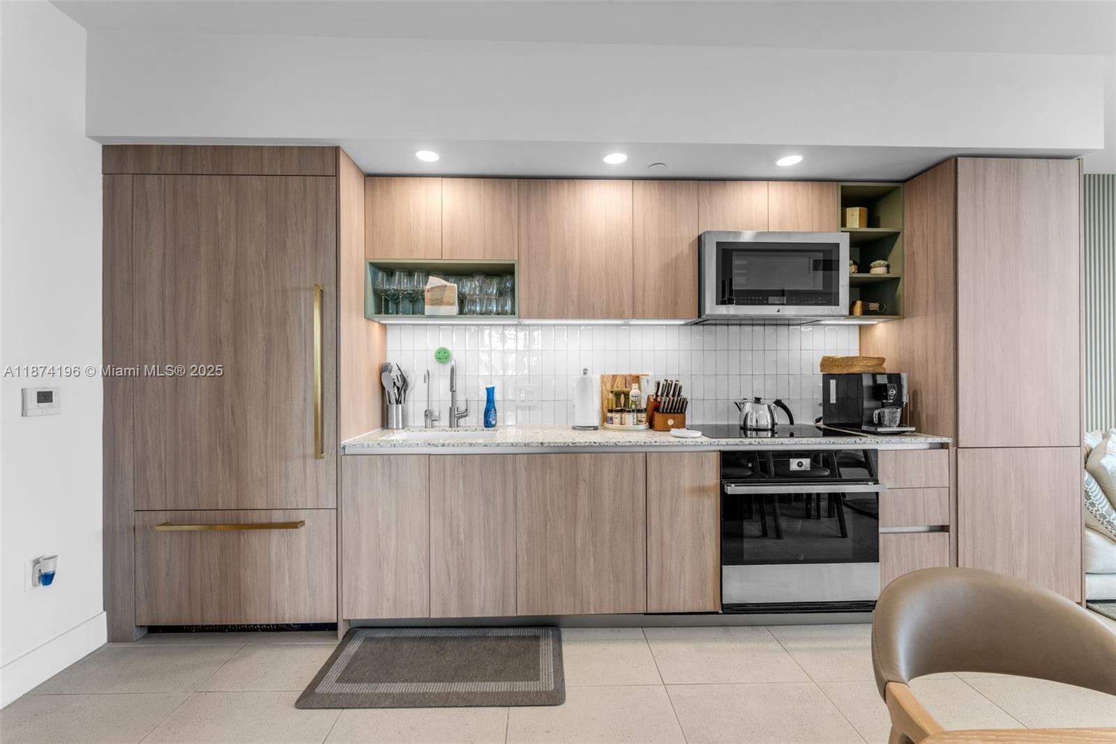 GALE / NATIIVO - Residential Lease