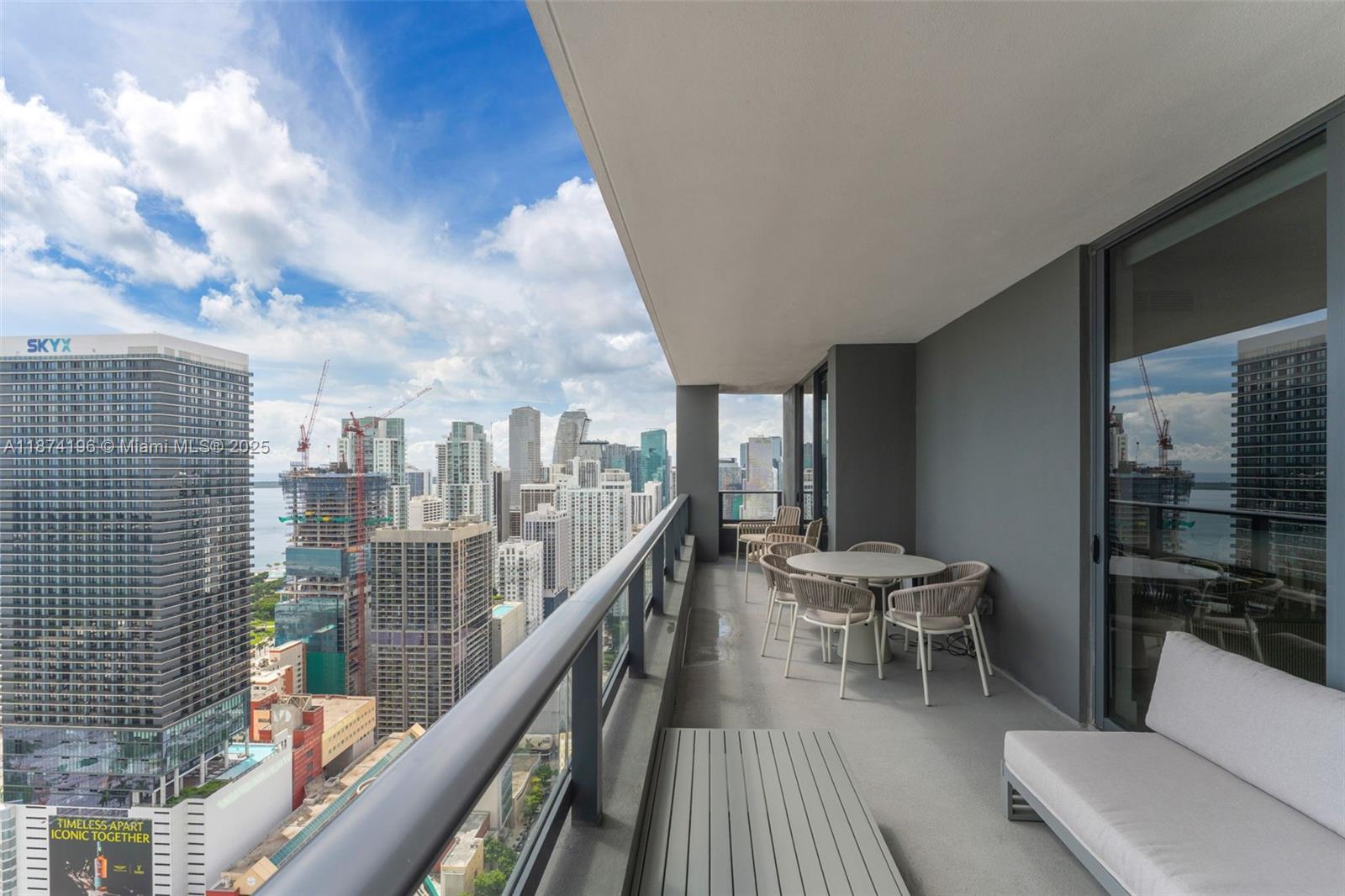 GALE / NATIIVO - Residential Lease