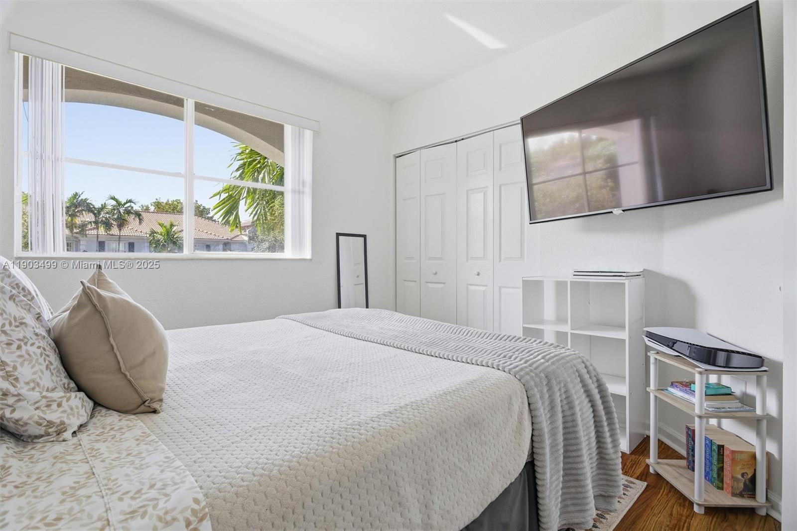 TUSCANY NO 4 CONDO - Residential