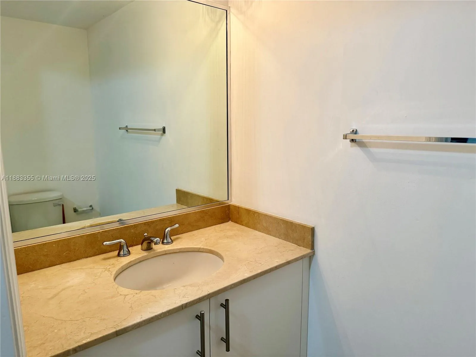Miami, Florida 33129, United States, 1 Bedroom Bedrooms, ,2 BathroomsBathrooms,Residential,Active,216022