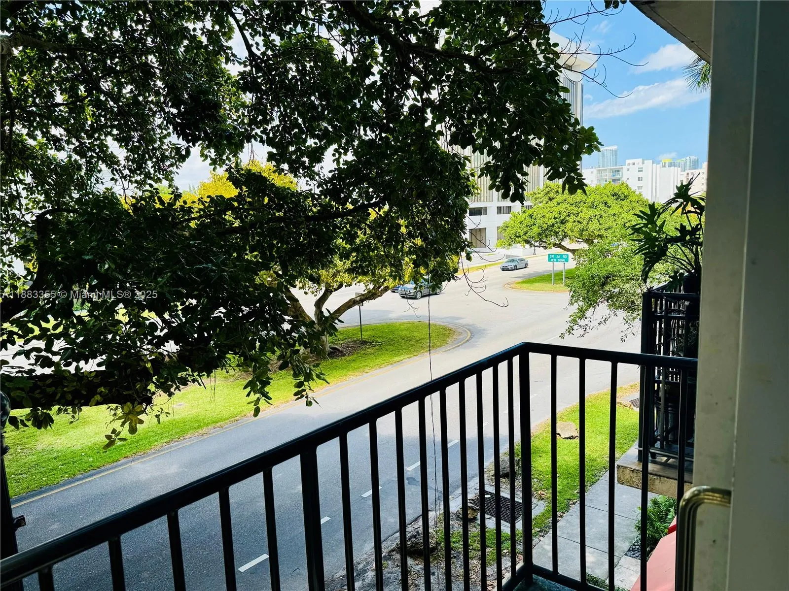 Miami, Florida 33129, United States, 1 Bedroom Bedrooms, ,2 BathroomsBathrooms,Residential,Active,216022