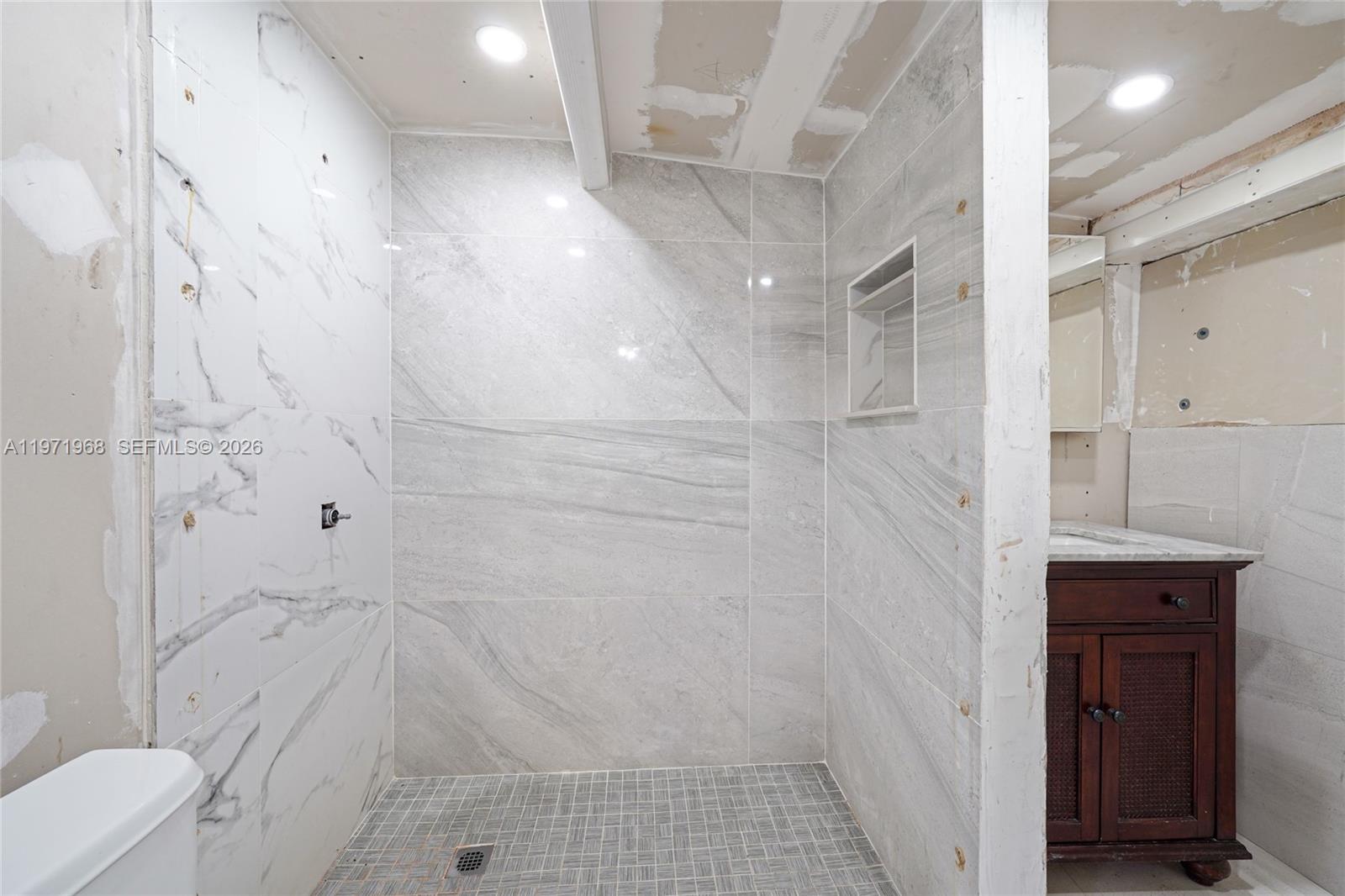 SUN-TAN VILLAGE SEC 2 - Residential