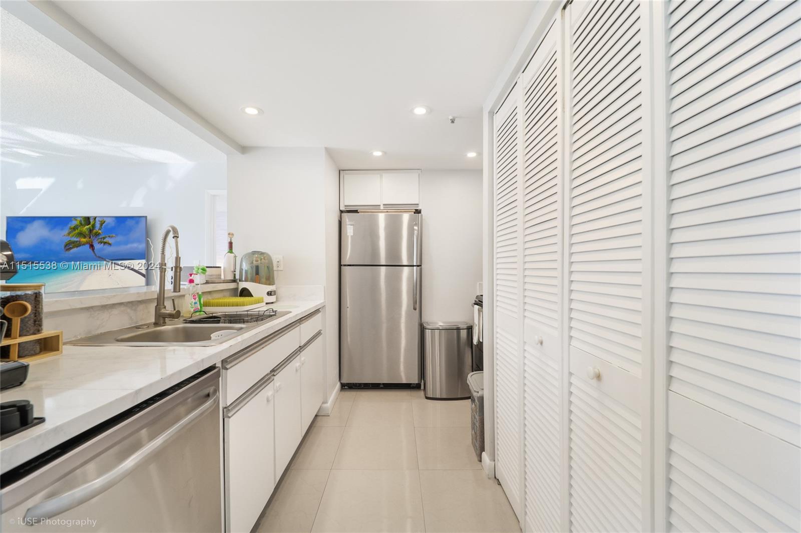 BRICKELL KEY II CONDO - Residential