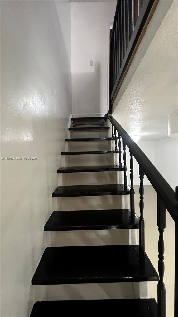 MANGO HILL CONDO NO 2 - Residential