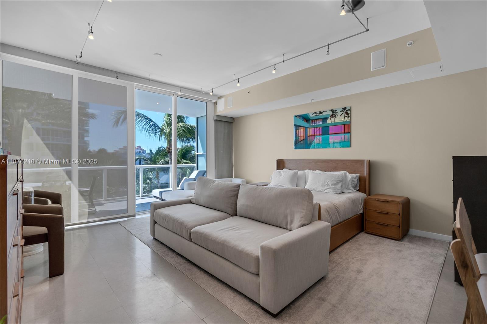 CONTINUUM ON SOUTH BEACH - Residential Lease