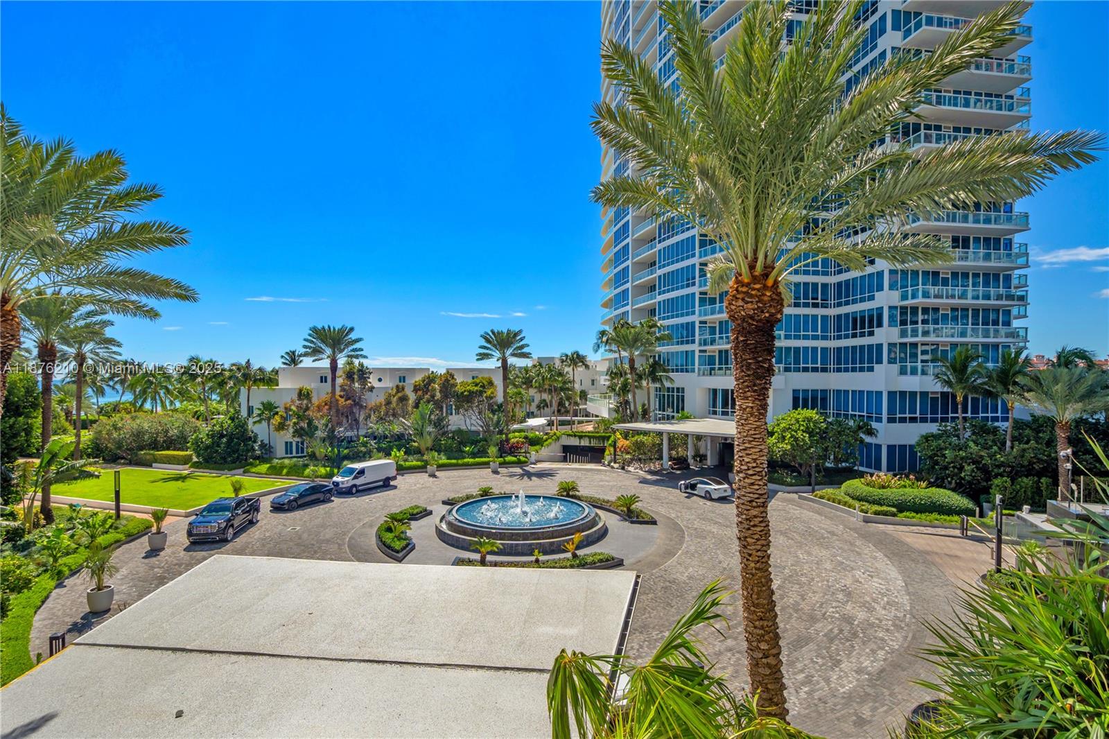 CONTINUUM ON SOUTH BEACH - Residential Lease