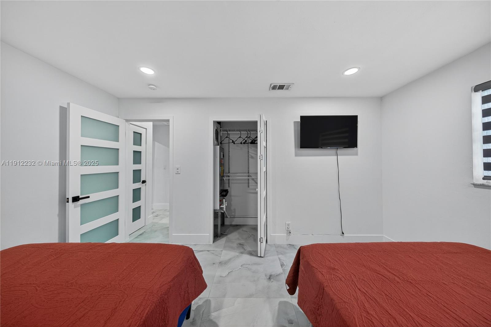 RIVERLAND VILLAGE SEC 1-R - Residential Lease