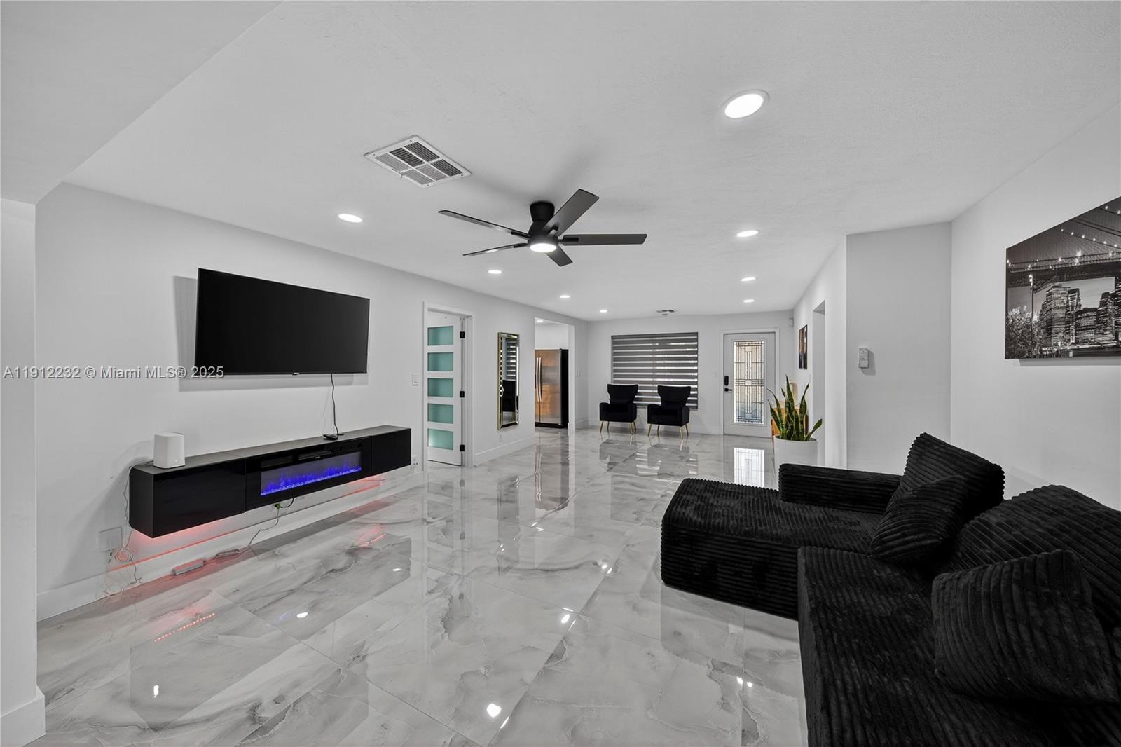 RIVERLAND VILLAGE SEC 1-R - Residential Lease