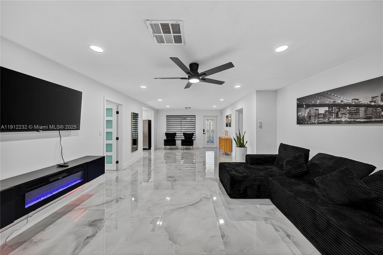 RIVERLAND VILLAGE SEC 1-R - Residential Lease