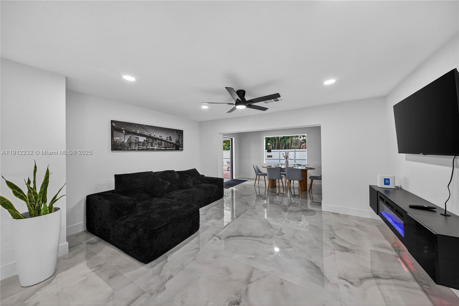 RIVERLAND VILLAGE SEC 1-R - Residential Lease