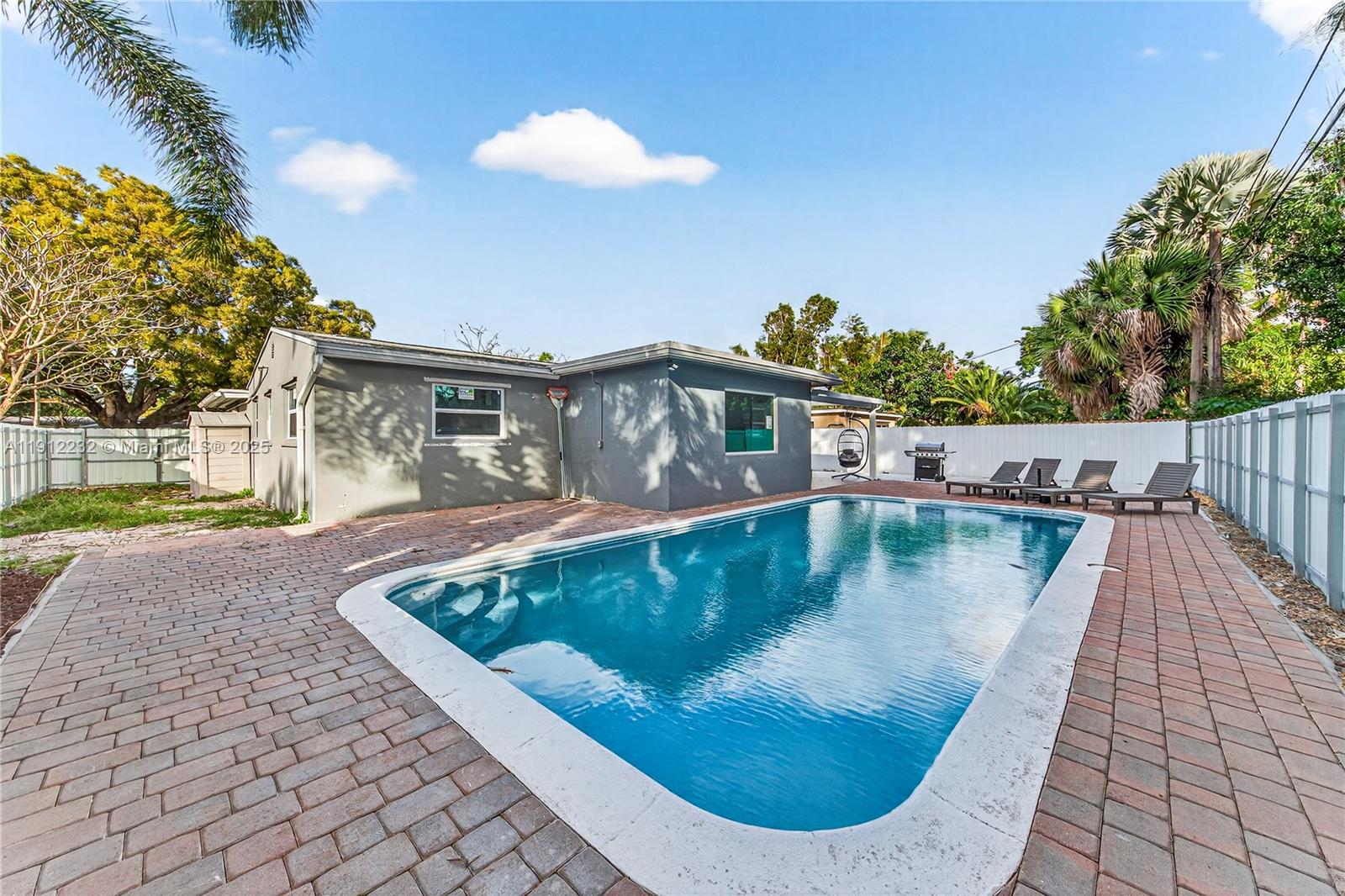 RIVERLAND VILLAGE SEC 1-R - Residential Lease