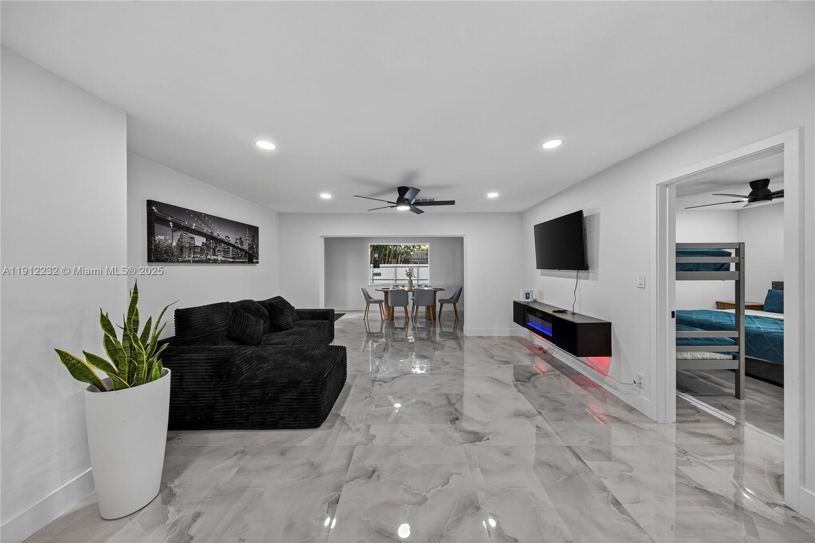 RIVERLAND VILLAGE SEC 1-R - Residential Lease