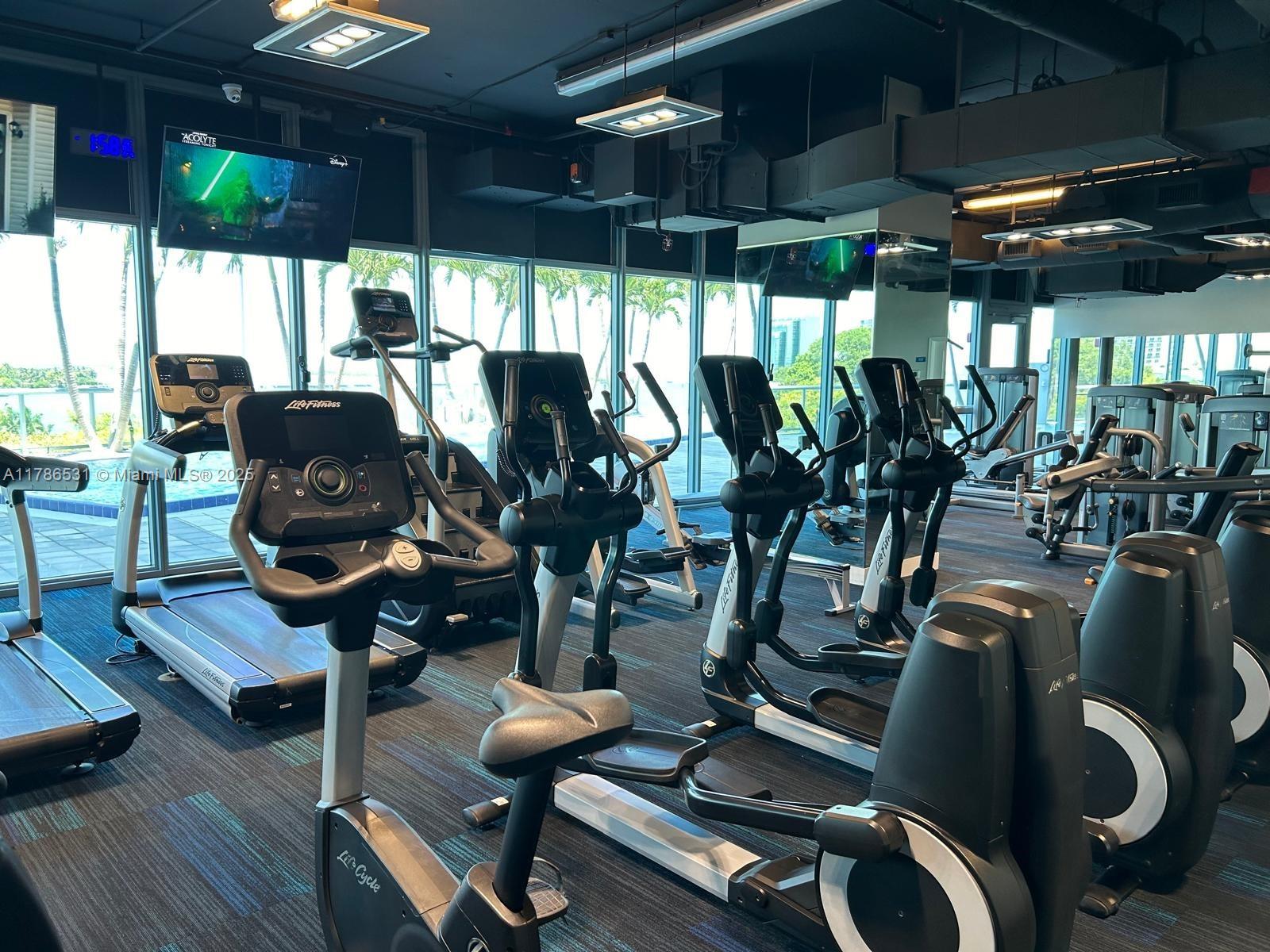 BLUE CONDO - Residential