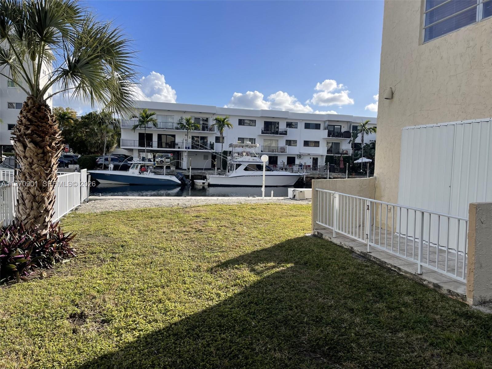 3522 NE 171st St 212