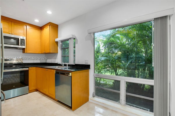 50 PARK DR APT 5, BAL HARBOUR, FL 33154 - Image 11e2fc802bb91117ec58f2909cebf81f/1462653816