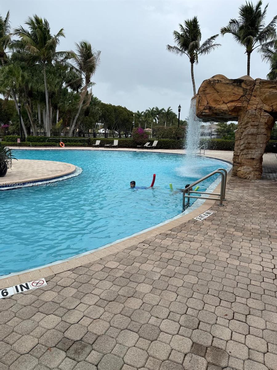 RIVIERA ISLES II - Residential