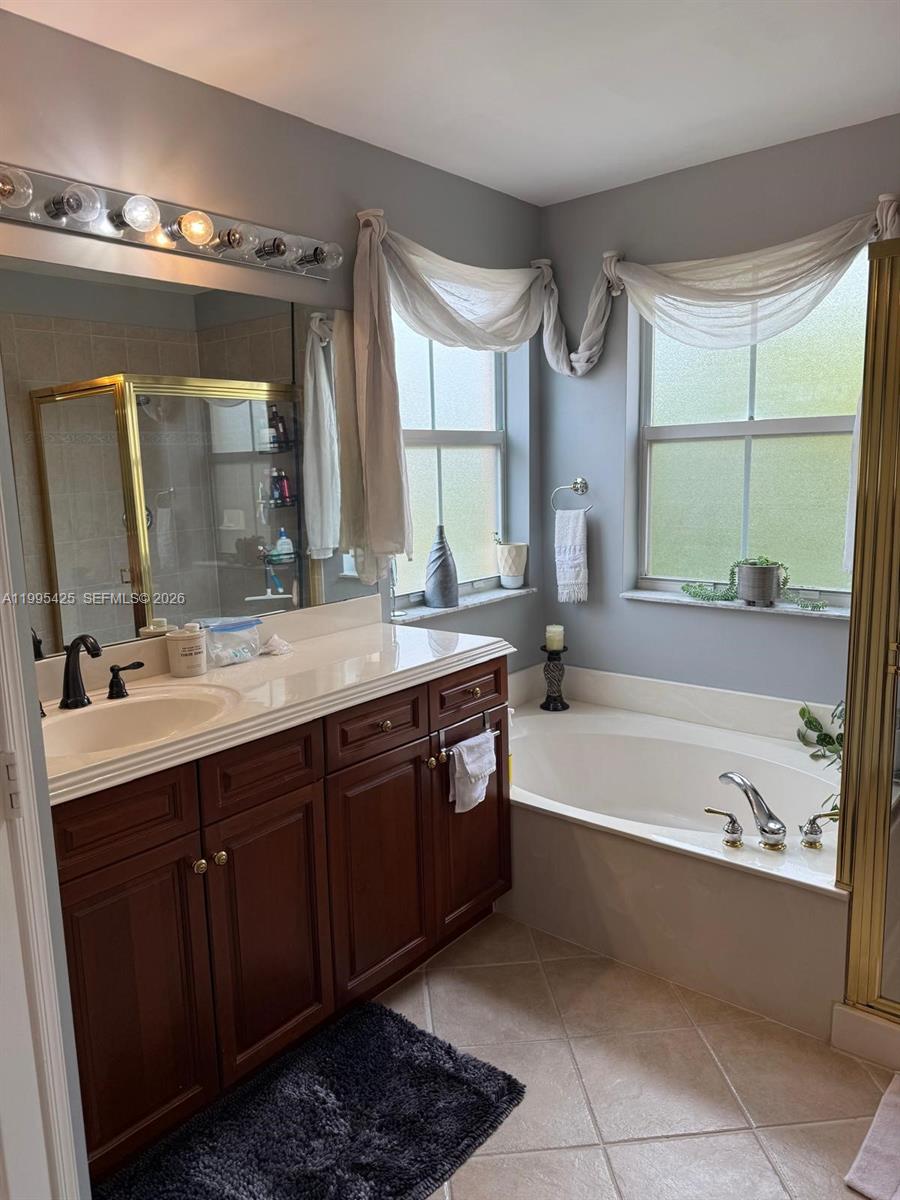 RIVIERA ISLES II - Residential