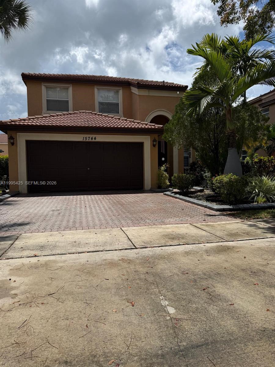 View photos, virtual tours, details... 15744 SW 53rd Ct