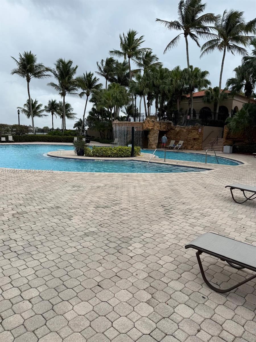 RIVIERA ISLES II - Residential