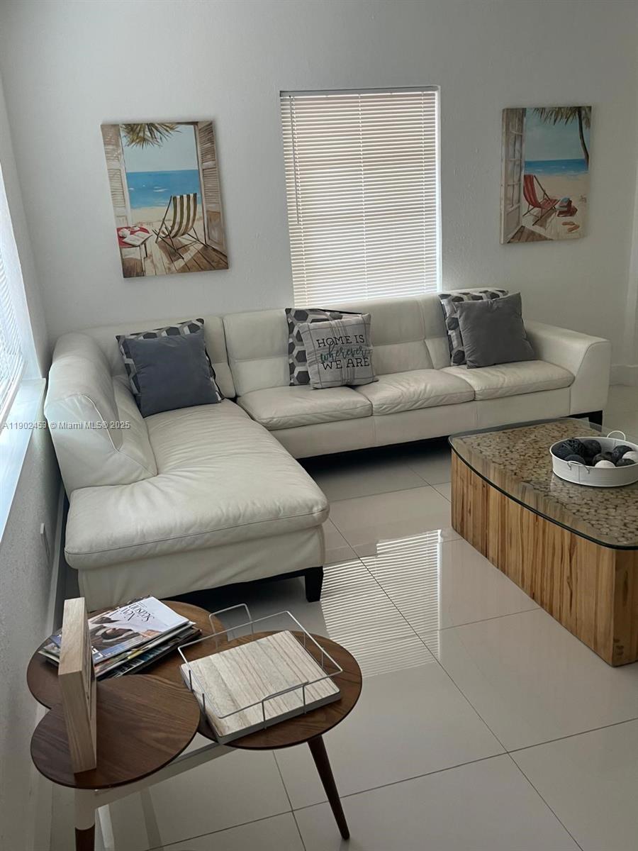 SUNLAND HOMES - Residential