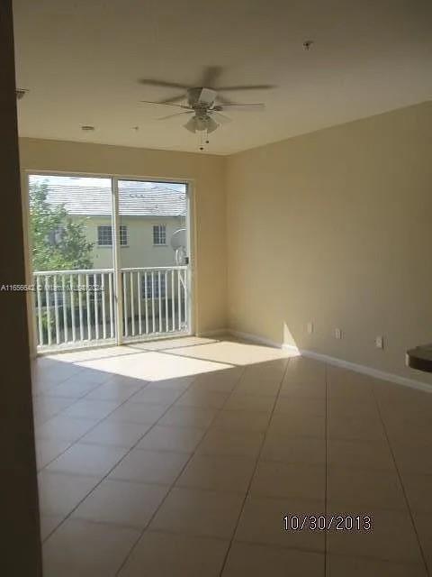 Beautiful Townhouse 3 beds/ 2 baths ALSO FOR SALE!! Located in the heart of Palm Beach County.