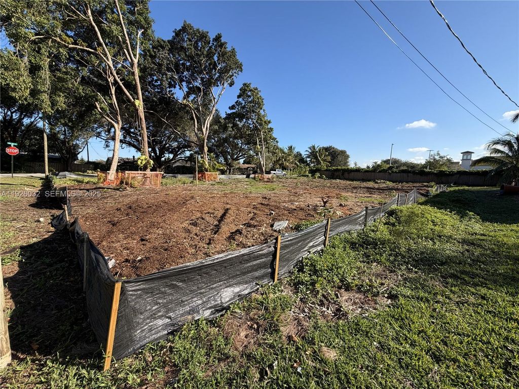 Photo of 2830 NW 118th Ave, Plantation, FL 33323 (MLS # A11926032)